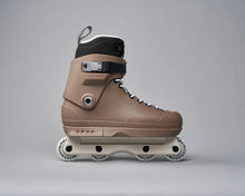 Load image into Gallery viewer, THEM Skates 909 Pat Ridder
